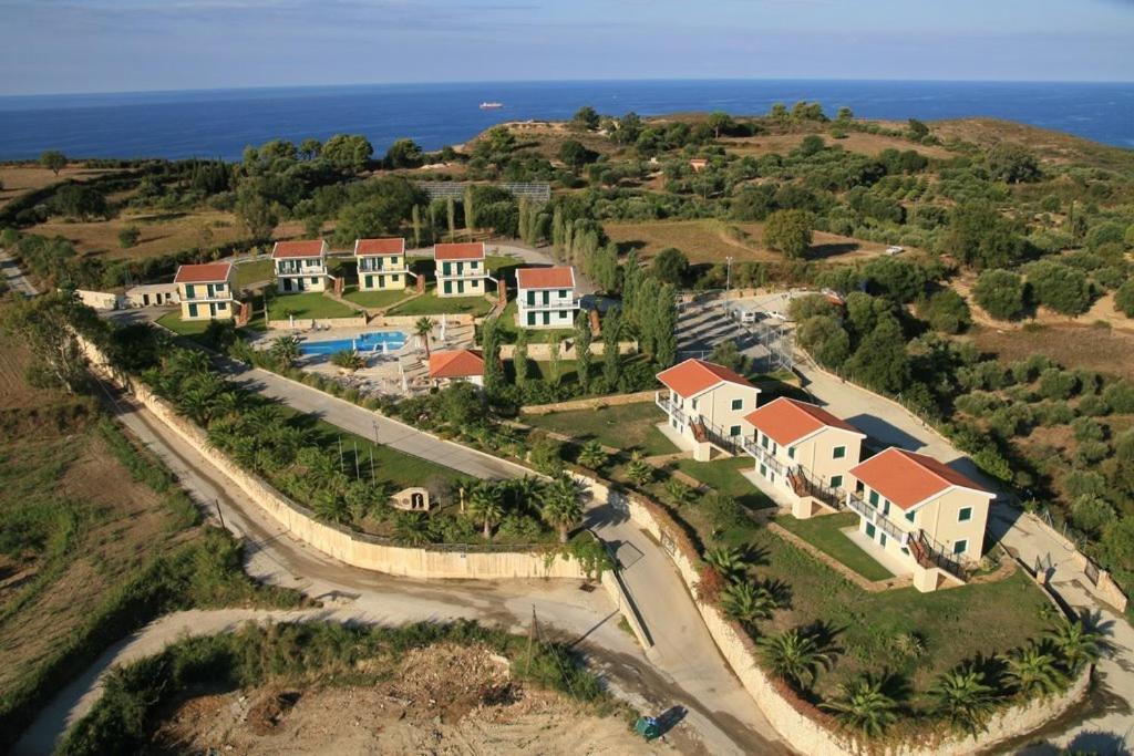 Liakas Village Spartia  Exteriör bild
